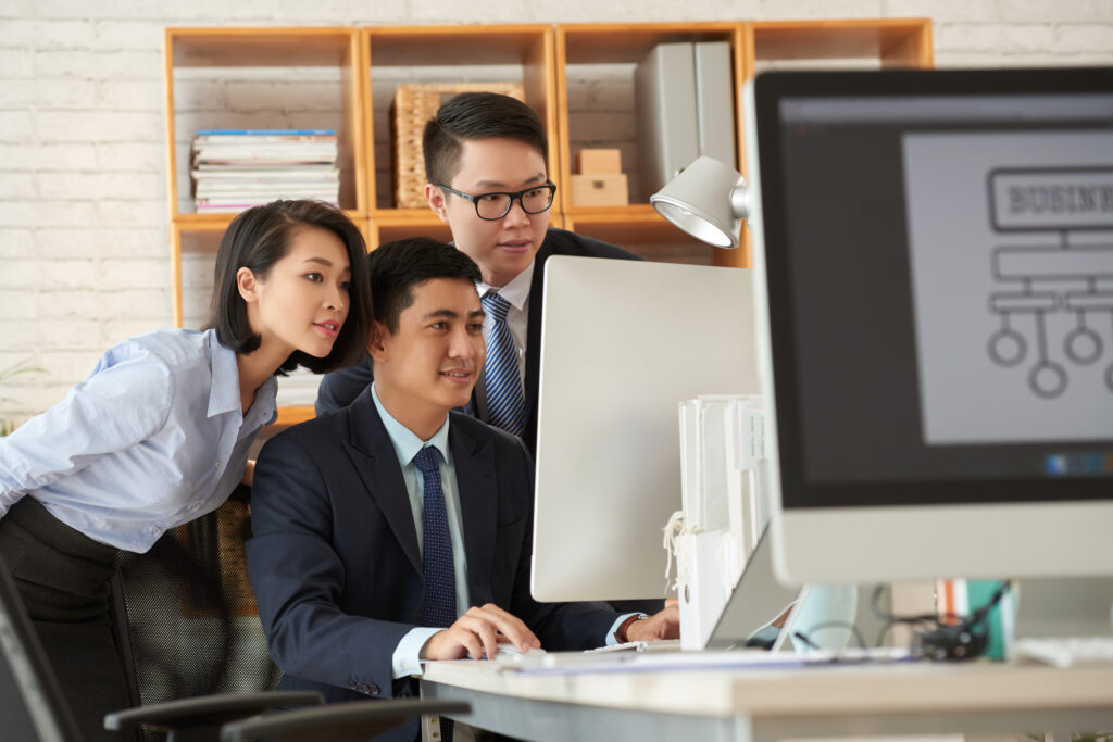 Cara Implementasi HRIS di Perusahaan untuk HR Pemula