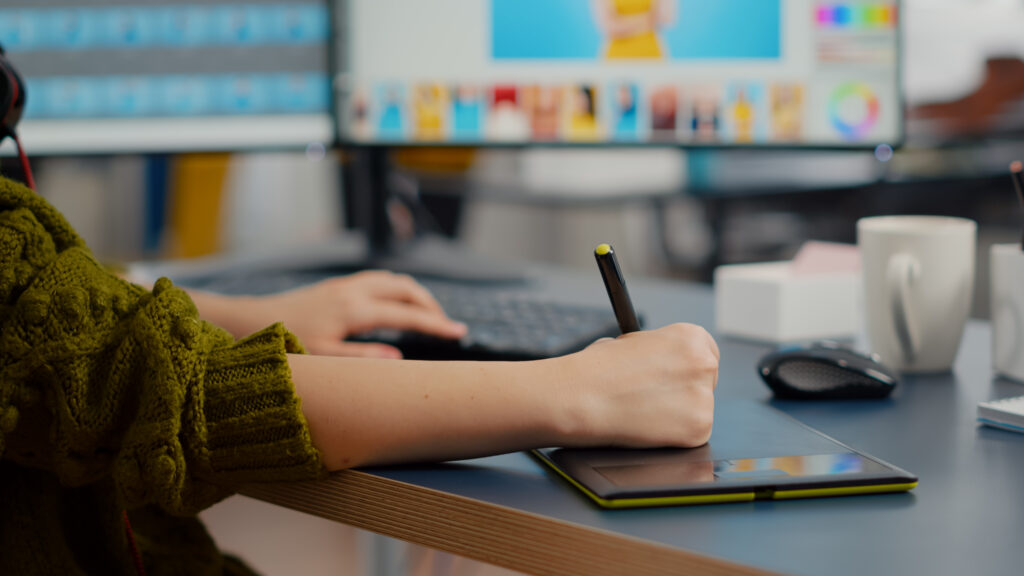 Berapa Gaji Graphic Designer di Indonesia 2026? Freelance vs Full-Time (Lengkap!)