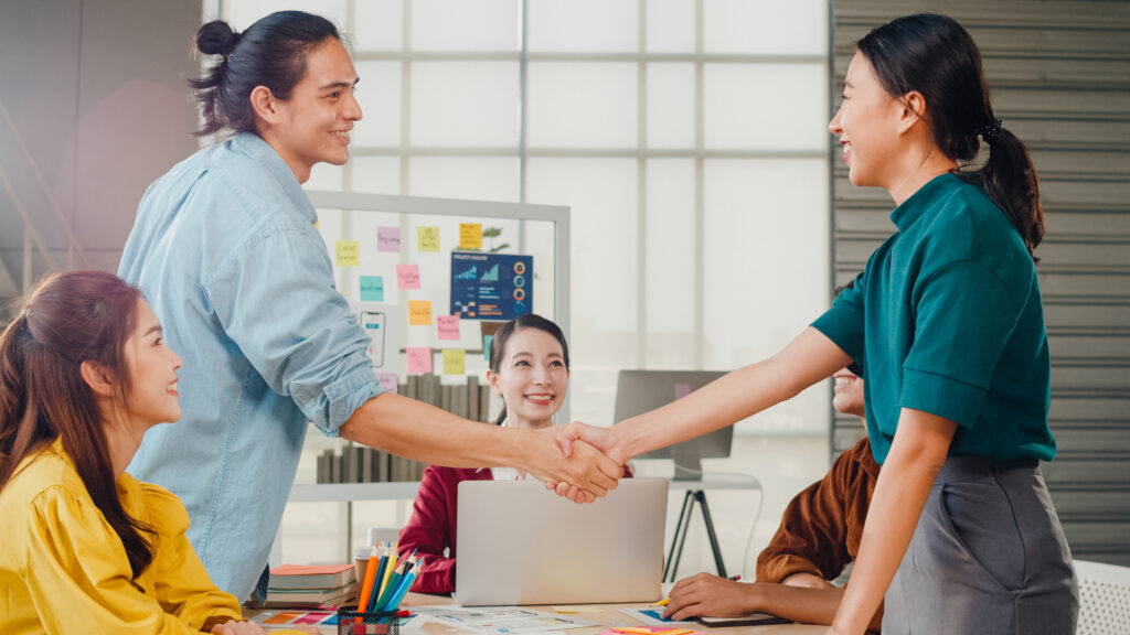 Cara Membuat Sales Deck yang Menarik dan Closing Lebih Cepat