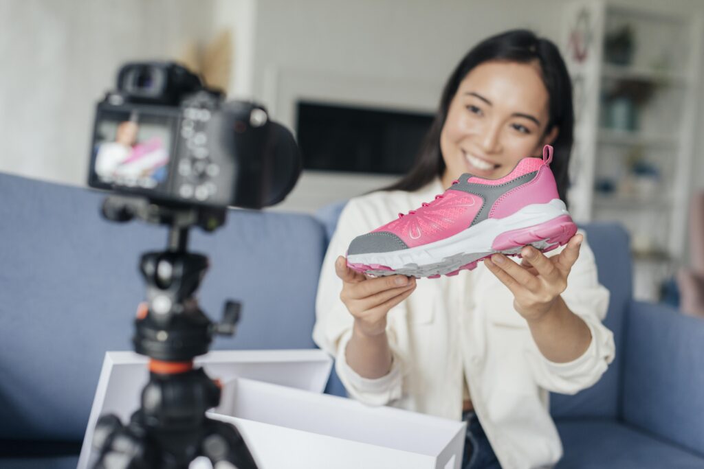 10 Ide Konten TikTok untuk Brand yang Sering Viral (+ Contoh Real)